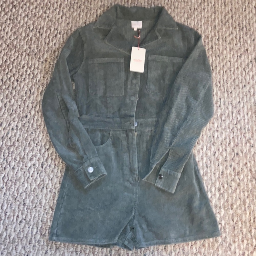 Green long sleeve romper